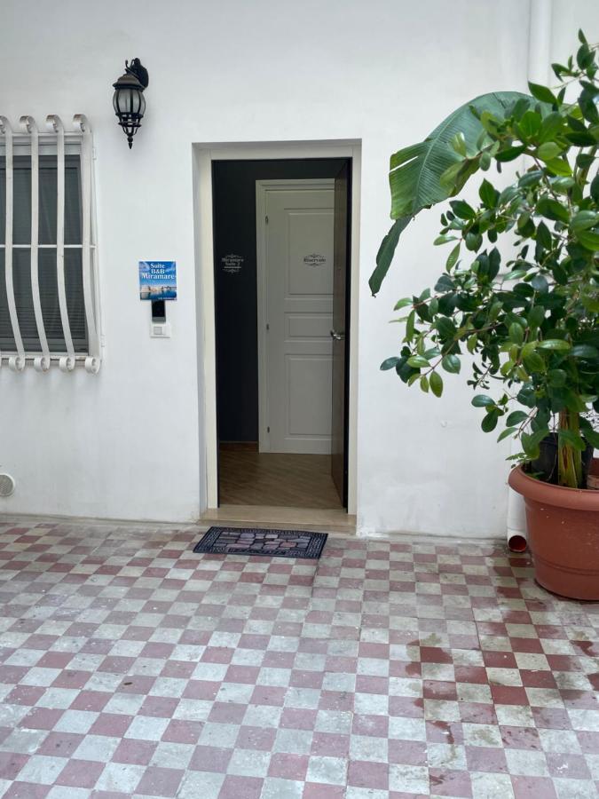 B&B Miramare Suite Borgo Taranto Exteriör bild